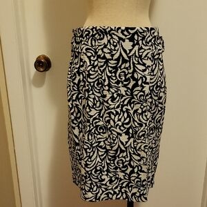 NWT: Women's Trulli Black and White Lined Petite Print Skirt